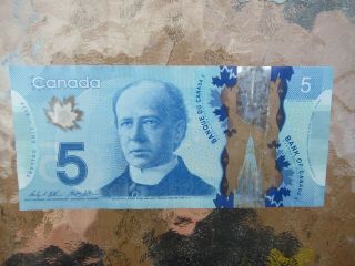 Canadian $5 Dollar Bank Note Polymer Bill Hcn3538669 Circulated 2013 Canada