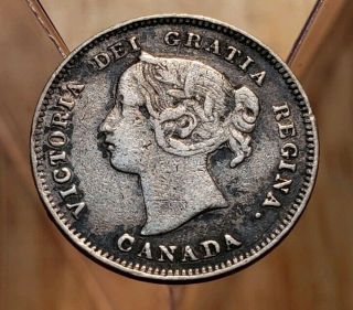 1900 Large Date - Wide O Canada Queen Victoria 5 Cents Silver Coin