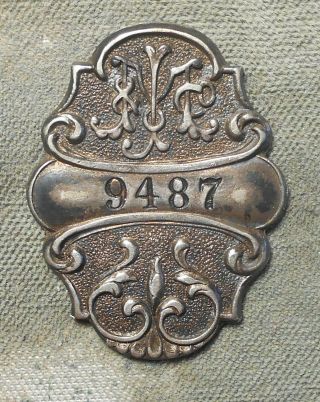 Charge Coin: Alpert Ma 115jor,  Jordan Marsh Co. ,  Boston,  25x32mm,  Rarity - 3