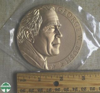 GEORGE W.  BUSH INAUGURATION LARGE BRONZE MEDAL - 2ND TERM - BOX & STAND 3