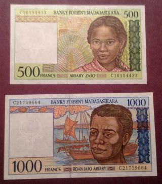 Madagascar 1994 500 & 1000 Francs P - 75,  76 Unc