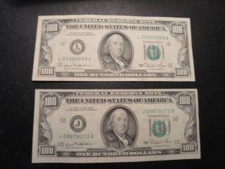 (1) $100.  00 Series 1981 Federal Reserve Note B U Unccirculated