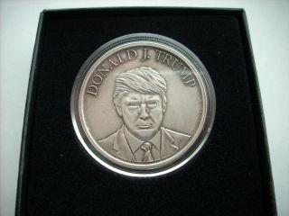 2 - DONALD TRUMP 1 OZ.  999 SILVER COINS INAUGURATION AND PRESIDENTIAL SEAL COINS 5