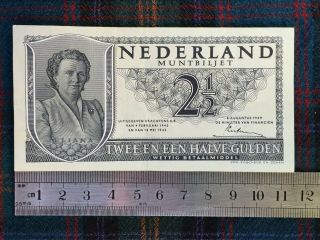 Netherlands 2 1/2 Guilder/gulden 4.  2.  1939 P 73