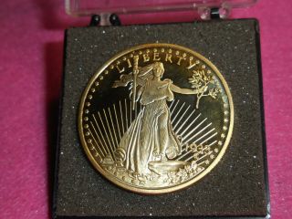 24 Kt Gold Plated Liberty 1933 U.  S.  A Twenty Dollar Medal Token Coin In Case