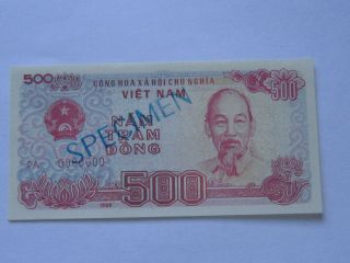 Vietnam Specimen 500 Dong 1988 Unc