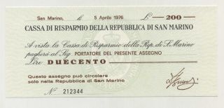 San Marino 200 Lire 5 - 4 - 1976 Pick S102 Unc Uncirculated Banknote Ref 344