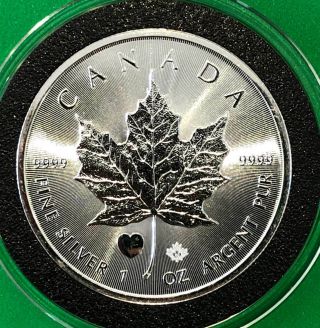 2015 Heart Privy Canada Maple Leaf 1 Troy Oz.  9999 Fine Silver Round Scarce Coin
