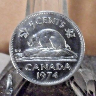 CIRCULATED 1974 5 CENT CANADIAN COIN (80218) 1.  DOMESTIC 2