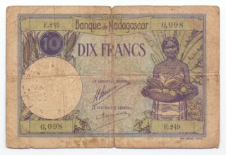 Madagascar 10 Francs 1937,  P - 36