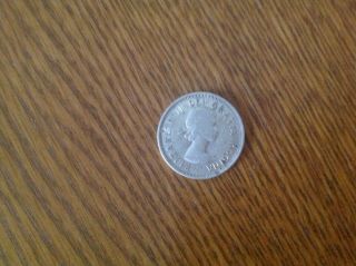 1962 Canada United Kingdom Queen Elizabeth Ii Silver 25 Cent Coin Caribou I57120