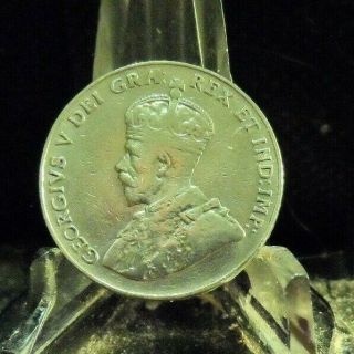 Circulated 1932 5 Cents Canadian Coin (62919) 2.  Domestic