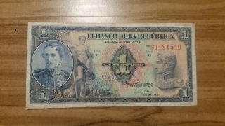 Colombia,  One Peso Oro Vintage Bank Note.  1945