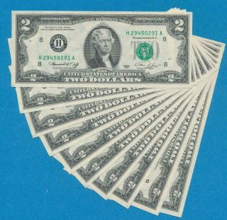 10 - $2.  00 1976 St.  Louis Consecutive Federal Reserve Notes Choice