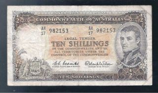 Australia,  1961 - 5,  10/shillings,  P - 33,  Crisp Fine