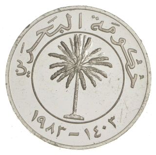 Roughly Size Of Quarter - 1983 Bahrain 10 Fils - World Silver Coin 624