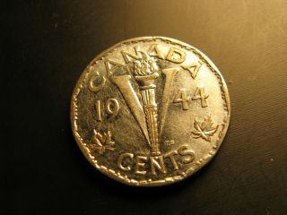 Canada 1944 Wwii Victory Memorial 5 Cent Coin.