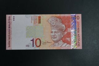 Malaysia $10 Note In Gem - Unc Prefix Gq6760098 (v389)