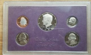 1984 - S U.  S.  Proof set.  ERROR Lincoln Cent is missing some copper plating on zinc 4