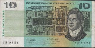 Australia $10 Nd.  1968 P 40c Prefix Ssn Circulated Banknote