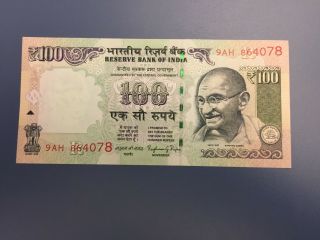 India 100 Rupee,  2015,  P - 105,  Unc R Inset