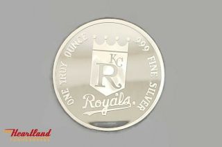 1985 Kansas City Royals World Champions One Ounce Silver Round (he3003330)