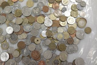 3.  8 lbs Mixed European & Non European Coins Circulated,  Uncertified 3