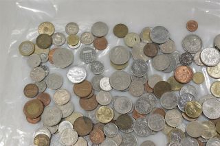 3.  8 lbs Mixed European & Non European Coins Circulated,  Uncertified 7