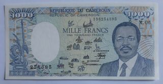 Cameroun - 1000 Francs - Scarce Date 1989 - Pick 26a - Serial Number 254395,  Xf.