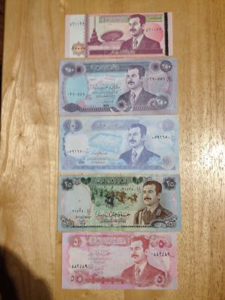 Gulf War Currency - Five Iraq Dinars From The Saddam Hussein Regime