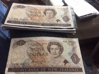 (2) Zealand One Dollar Notes