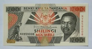 Tanzania - 200 Shilingi - Nd (1993) - Signature 11 - Pick 25b - S/n Nv 859008,  Unc.