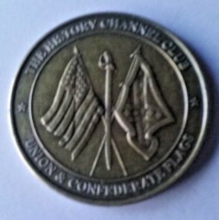 History Channel Club Union And Confederate Flag Medal
