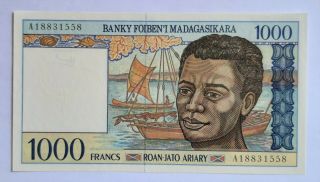 Madagascar - 1000 Francs - 1994 - Serial Number 18831558 - Pick 76,  Unc.