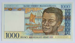 Madagascar - 1000 Francs - 1994 - Serial Number 18831545 - Pick 76,  Unc.