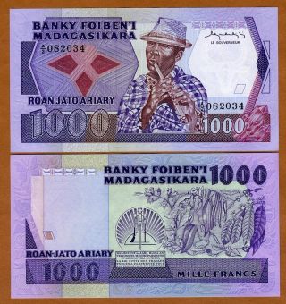 Madagascar,  1000 Francs,  Nd (1983 - 1987),  P - 68a,  Unc Man Playing Flute