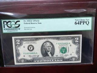 2 CONSECUTIVE 1976 $2 FEDERAL RESERVE NOTE PCGS 64PPQ VERY CHOICE 3