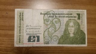 Ireland,  One Pound Bank Note.  Very Fine