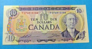 1971 Bank Of Canada 10 Dollar Error Note - Misaligned Serial Number.  Au58/unc