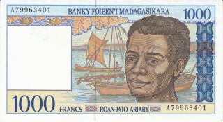 Madagascar 1.  000 Francs = 200 Ariary Nd 1994 P.  76b
