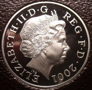 Great Britain 5 Pounds,  2001,  Queen Victoria In The Panes Of The Crystal Palace 2