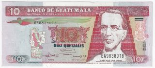 Banco De Guatemala 10 Quetzales 22.  1.  1992 Issue Pick 75c Foreign Banknote
