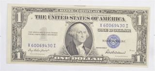 Crisp Unc 1935 - F $1.  00 Silver Certificate Notes - Us Dollar 946