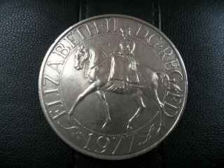 Great Britain Elizabeth Ii Silver Jubilee Five Shilling Coin 1977 (crown)