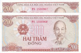Vietnam,  1987 200 Dong P100a ( (2 Consecutive Notes Gem Unc))