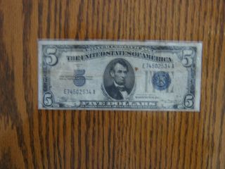 1934 A Blue Seal $5 Five Dollar Lincoln