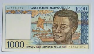 Madagascar - 1000 Francs - 1994 - Serial Number 18831542 - Pick 76,  Unc.