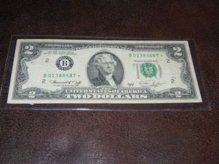 1976 Cir.  $2.  00 - " B Star Note " York,  Serial B 01388687 (bk - 1 - 29)