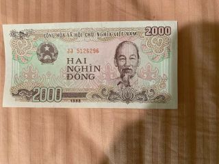 World Paper Money - Vietnam 2000 Dong 1988 Vietnamese Currency Unc