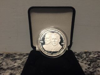 Two Generations Of Presidents George W Bush 41st,  43rd 1oz 999 Fine Silver Round